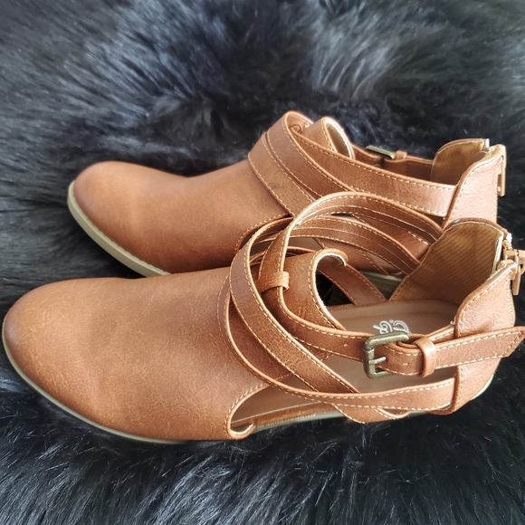 Faded Glory Women’s Brown Faux Leather Ankle Shoes Size 5 High Heels - Picture 2 of 12